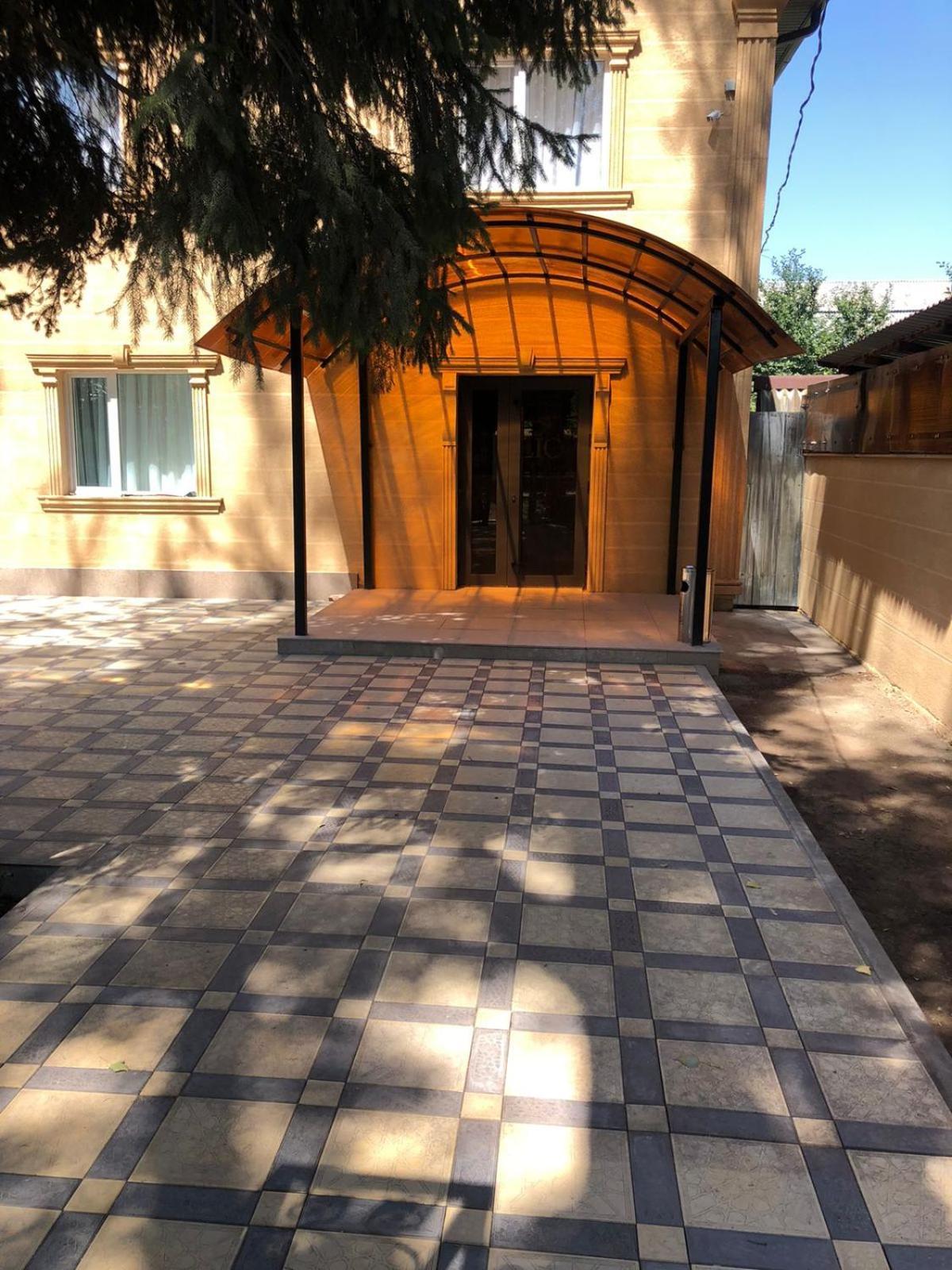 Hotel Lion Almaty Exterior foto
